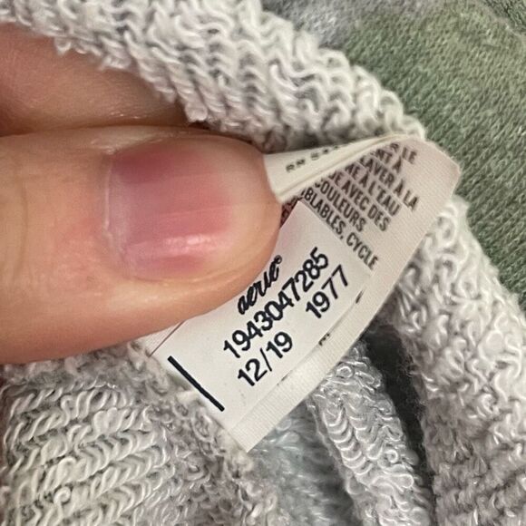 Aerie Oversized Camo Quarter Zip Raw Hem Sweatshirt Size Small - Picture 3 of 8